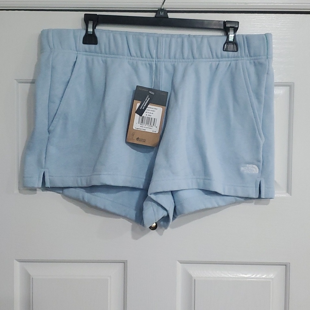 NWT THE NORTH FACE Fleece Shorts Size XL